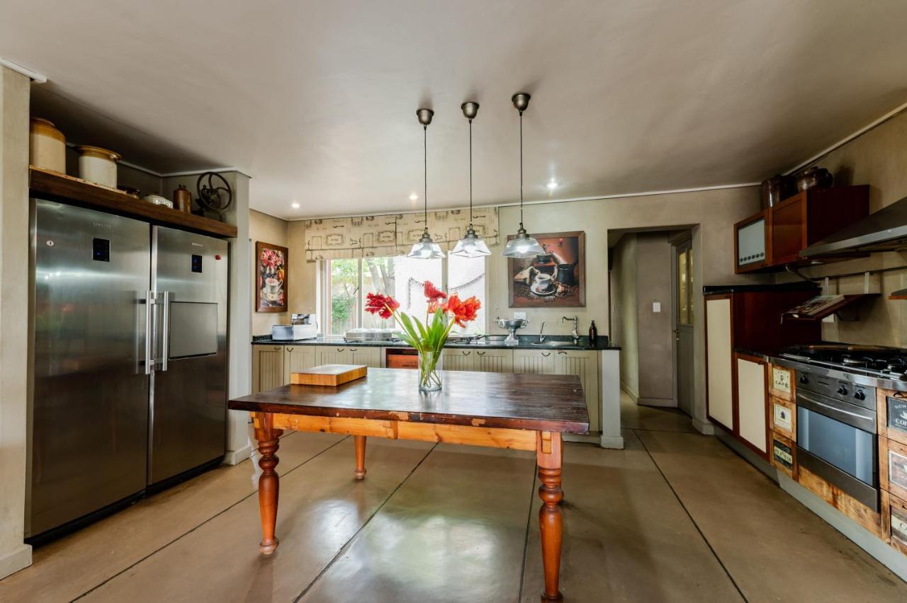 Migdash Guesthouse Hartbeespoort Esterno foto
