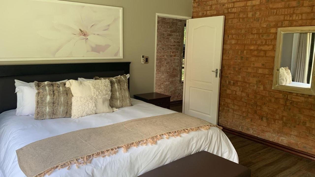Migdash Guesthouse Hartbeespoort Esterno foto