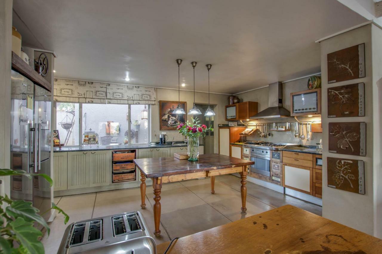 Migdash Guesthouse Hartbeespoort Esterno foto